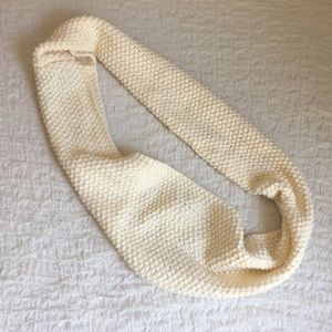 Cream Old Navy Scarf